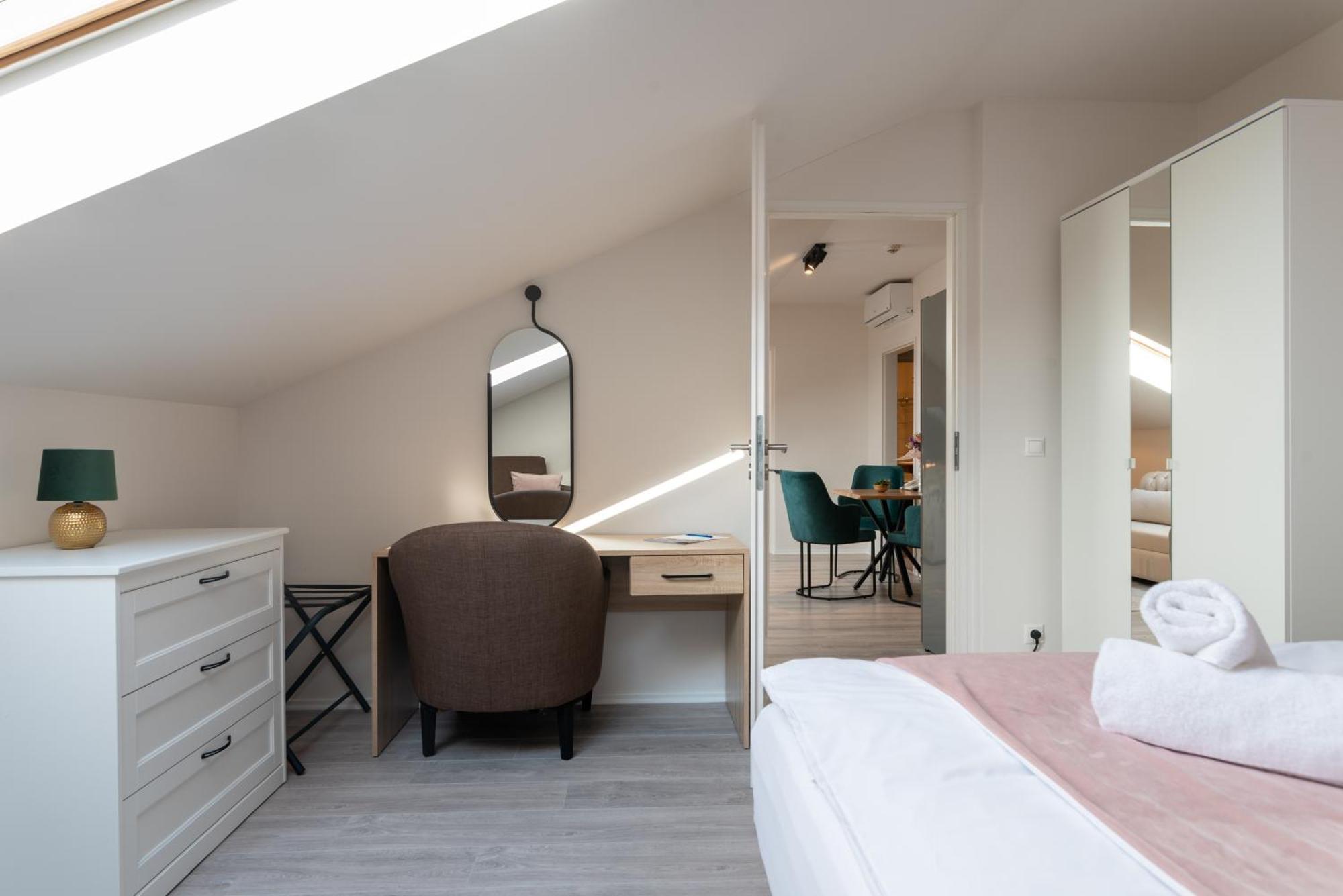 Holdvirag Hotel ชาร์วาร์ ภายนอก รูปภาพ