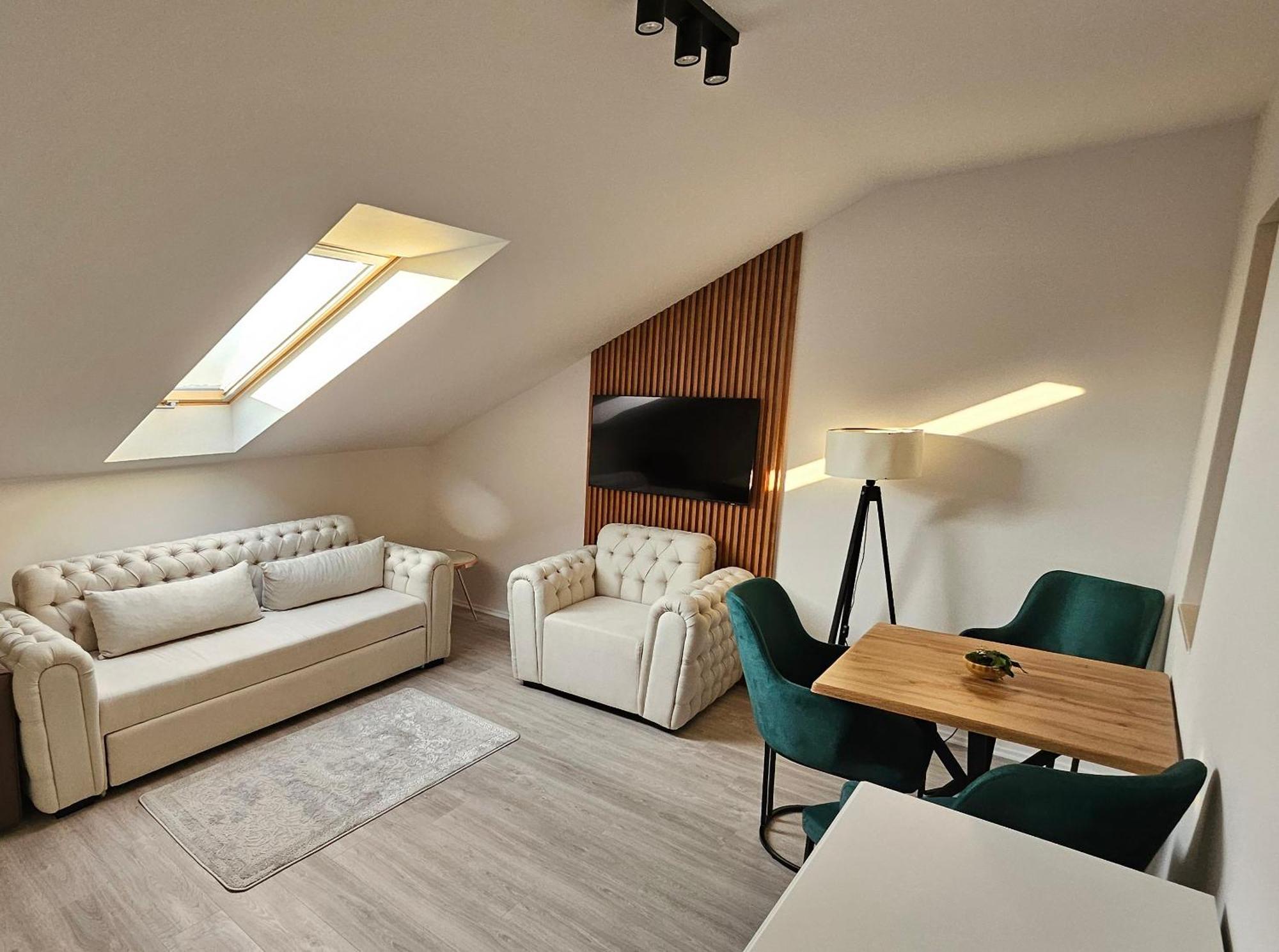 Holdvirag Hotel ชาร์วาร์ ภายนอก รูปภาพ
